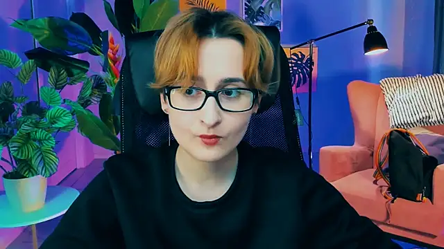 LixeLuna online show from April 2026 06:38:02 AM