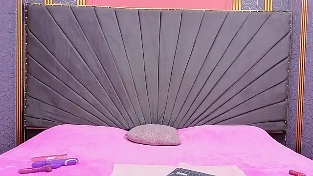 Kaely-Hot- online show from March 2026 02:12:02 PM