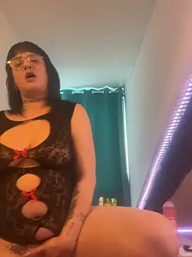 Xlilli69X online show from April 2026 04:41:02 PM