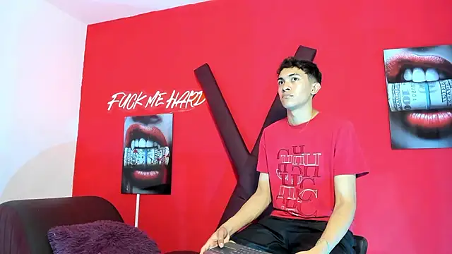 SKYN MAN online show from March 2026 01:34:02 AM