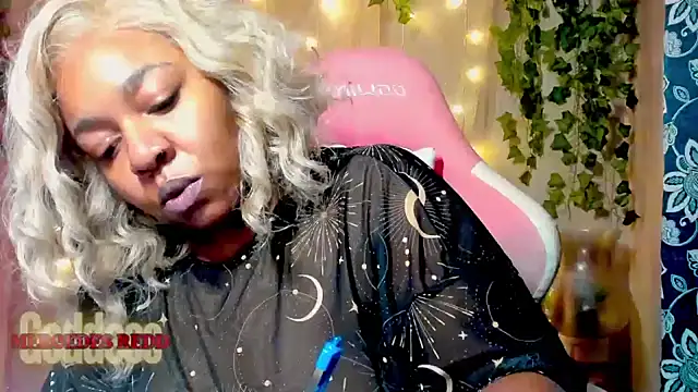 Goddess MercedesRedd online show from June 2026 04:09:02 PM