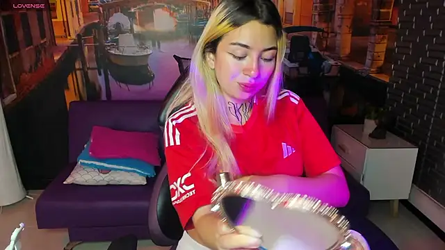 Tamaraa velez online show from March 2026 01:17:01 PM