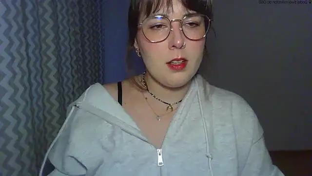 Snapshot of ClaraHard chatting on May 2026 05:32:01 PM ClaraHard online show from May 2026 05:32:01 PM