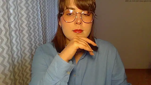 Snapshot of ClaraHard chatting on May 2026 05:32:02 PM ClaraHard online show from May 2026 05:32:02 PM