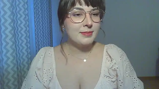 Snapshot of ClaraHard chatting on June 2026 05:45:01 PM ClaraHard online show from June 2026 05:45:01 PM
