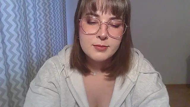 Snapshot of ClaraHard chatting on June 2026 06:17:02 PM ClaraHard online show from June 2026 06:17:02 PM
