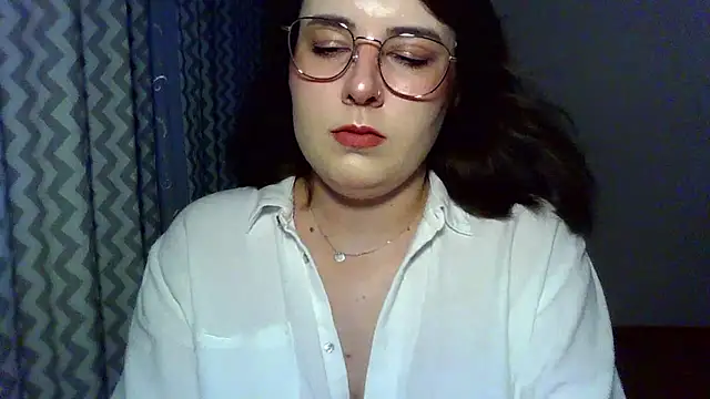 Snapshot of ClaraHard chatting on July 2026 06:40:02 PM ClaraHard online show from July 2026 06:40:02 PM