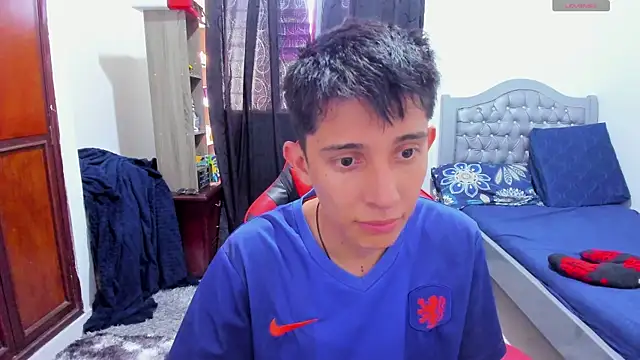 gomitaboy1 online show from May 2026 07:32:02 PM