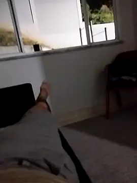 Snapshot of tubarao19 chatting on April 2026 02:43:01 AM tubarao19 online show from April 2026 02:43:01 AM