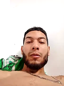 Snapshot of Oriente_65 chatting on June 2026 06:23:02 PM Oriente 65 online show from June 2026 06:23:02 PM