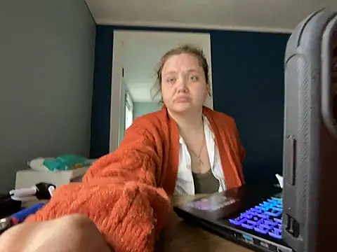 Snapshot of highimmaryjane chatting on May 2026 06:47:02 PM highimmaryjane online show from May 2026 06:47:02 PM