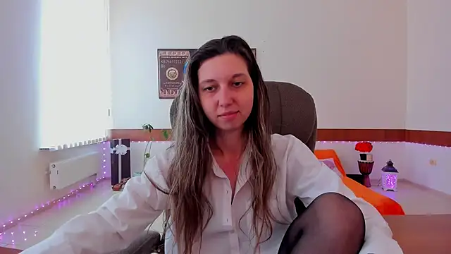 Snapshot of Ellina_Star chatting on May 2026 08:19:01 AM Ellina Star online show from May 2026 08:19:01 AM