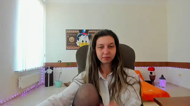 Snapshot of Ellina_Star chatting on May 2026 08:19:01 AM Ellina Star online show from May 2026 08:19:01 AM