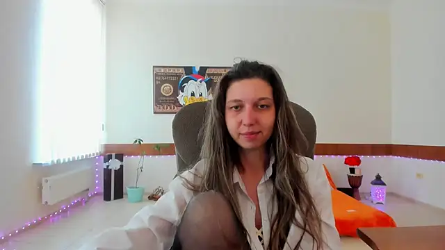 Snapshot of Ellina_Star chatting on May 2026 08:19:02 AM Ellina Star online show from May 2026 08:19:02 AM