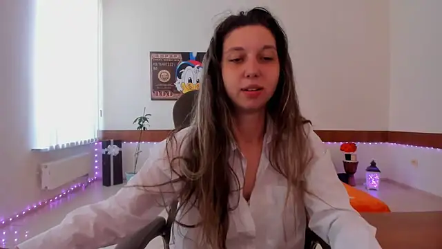 Snapshot of Ellina_Star chatting on May 2026 08:21:01 AM Ellina Star online show from May 2026 08:21:01 AM