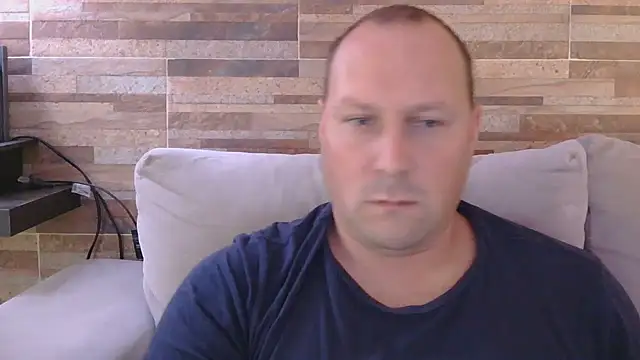 lustonfan online show from April 2026 12:43:01 PM