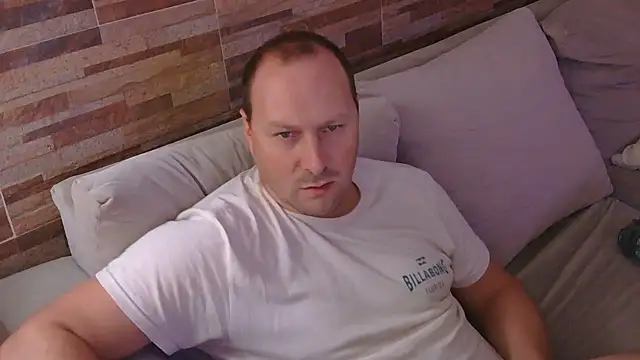 lustonfan online show from May 2026 02:03:02 PM