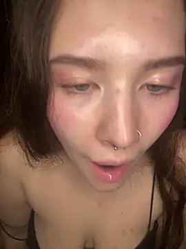 KristieKitty online show from April 2026 02:20:01 PM