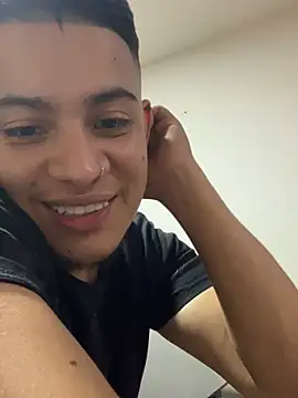 OliverTabordaa online show from April 2026 09:23:01 PM