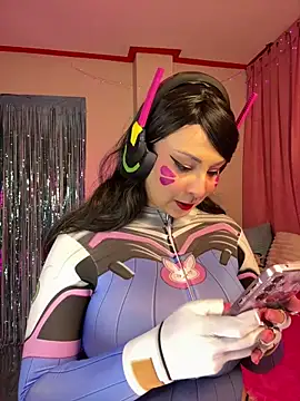 Snapshot of Andrea_Bloomix__ chatting on April 2026 05:05:02 PM Andrea Bloomix online show from April 2026 05:05:02 PM