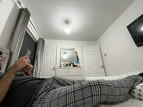 Snapshot of r130130 chatting on March 2026 07:53:02 PM r130130 online show from March 2026 07:53:02 PM