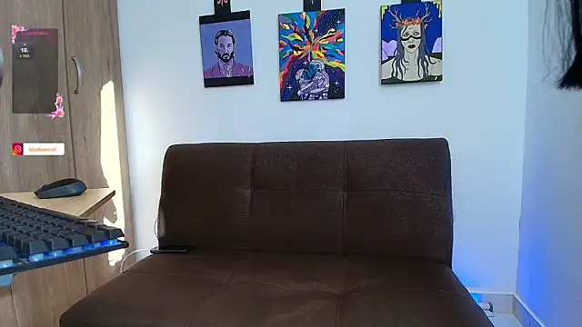 mazi  keen   online show from April 2026 09:39:33 PM