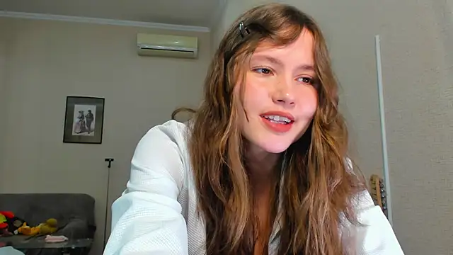 Snapshot of MaryannSofts chatting on May 2026 01:29:01 PM MaryannSofts online show from May 2026 01:29:01 PM