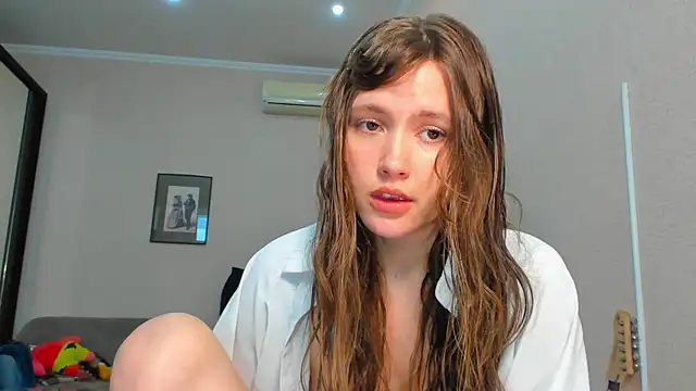 Snapshot of MaryannSofts chatting on May 2026 11:17:01 AM MaryannSofts online show from May 2026 11:17:01 AM