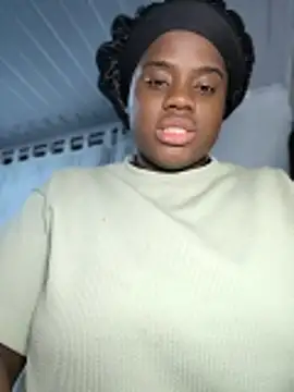 YourLiaa  online show from April 2026 05:41:02 AM