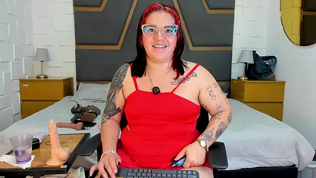 juana valkiria online show from June 2026 06:52:02 AM