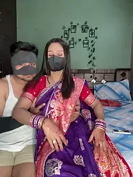 Snapshot of your_bhabhi_love chatting on May 2026 06:01:01 PM your bhabhi love online show from May 2026 06:01:01 PM