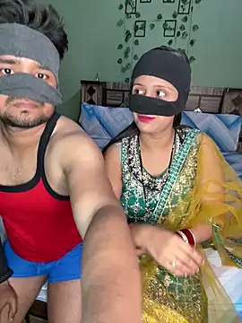 Snapshot of your_bhabhi_love chatting on May 2026 05:07:01 PM your bhabhi love online show from May 2026 05:07:01 PM