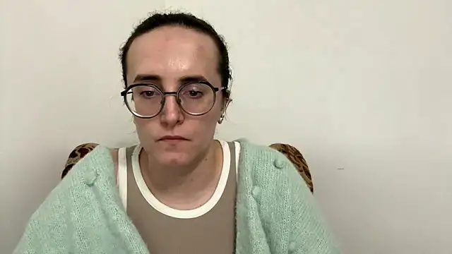 SofiaTease online show from April 2026 05:18:01 PM