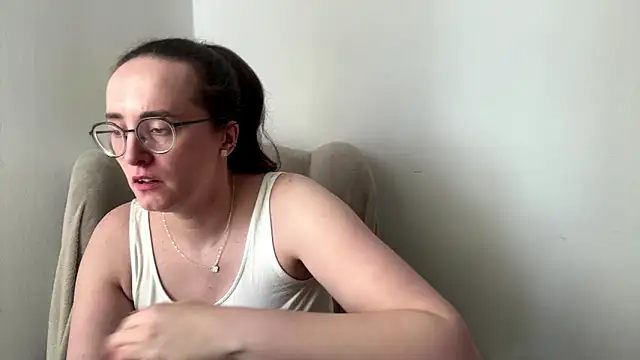 Snapshot of SofiaTease chatting on May 2026 02:35:02 PM SofiaTease online show from May 2026 02:35:02 PM