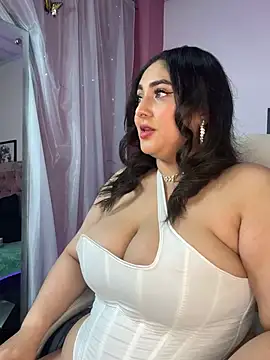 Selenee23 online show from April 2026 11:34:01 AM