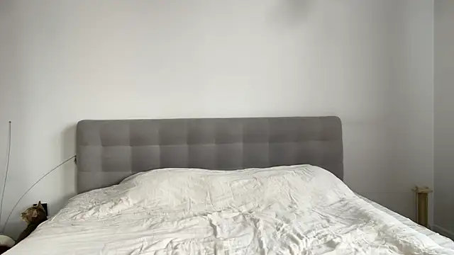 alyrasun online show from April 2026 06:44:02 AM