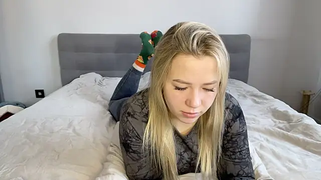 alyrasun online show from April 2026 07:12:01 AM