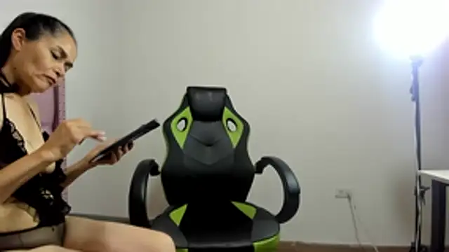 Liz Grettel online show from July 2026 08:52:02 PM