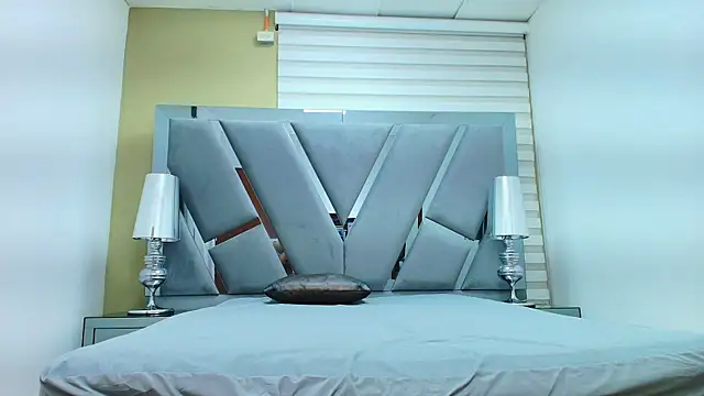 HENRY GREEN2 online show from April 2026 07:22:01 PM