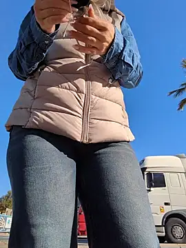 ManuelaX online show from February 2026 09:32:01 AM