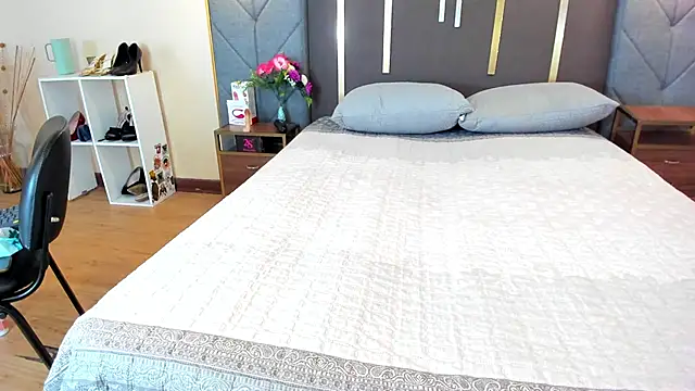 SofiiMontes online show from April 2026 12:06:01 PM