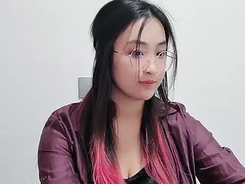 kitty-mm online show from March 2026 04:50:01 AM