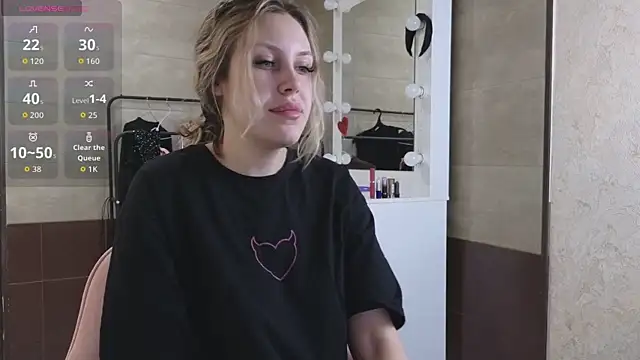  amymoore  online show from April 2026 01:40:01 AM