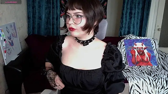 Snapshot of BattyGothic chatting on June 2026 02:23:01 PM BattyGothic online show from June 2026 02:23:01 PM