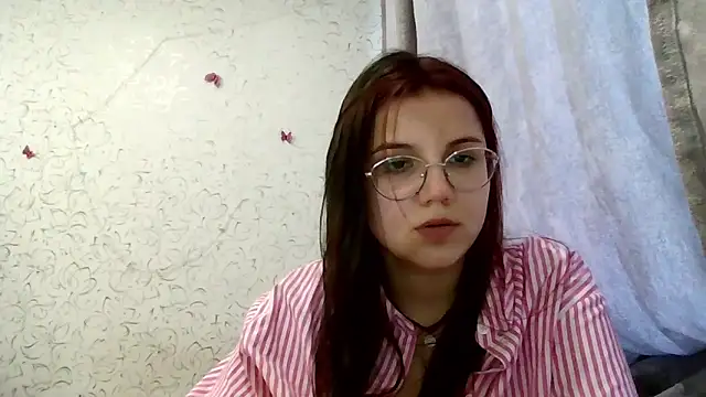 Aurora Breeze online show from April 2026 01:41:01 PM