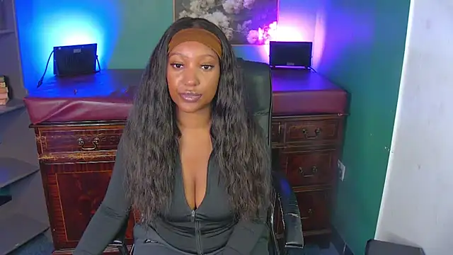 Snapshot of NyaraBuenoBabestationx chatting on August 2026 05:22:01 PM NyaraBuenoBabestationx online show from August 2026 05:22:01 PM