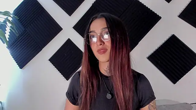 Emily Rousess online show from May 2026 08:03:02 PM