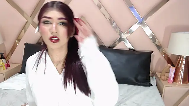 ZairaRogue online show from March 2026 12:11:01 PM