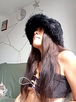 Cloe pink1 online show from April 2026 01:58:02 PM