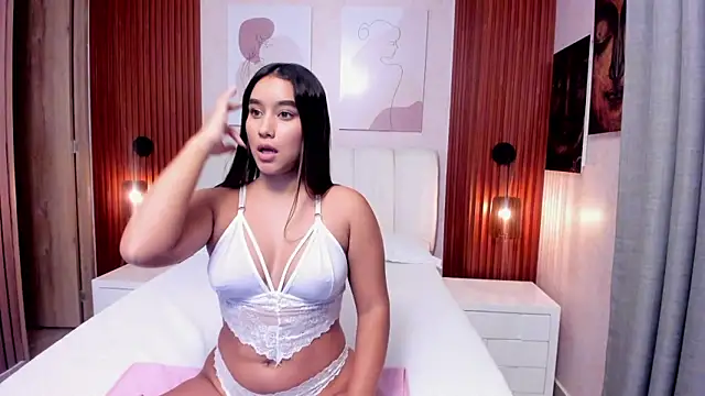 EmmaThompson   online show from March 2026 12:26:01 AM